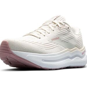 Brooks Ghost Max. Cream and Pink Running shoes. Size 8.5